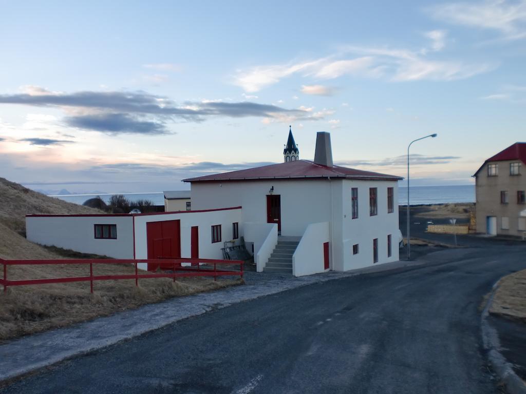 Guesthouse Tilraun Blonduos Exteriör bild